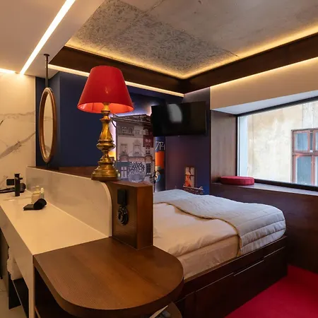 Hotel !fest Rynok Square *