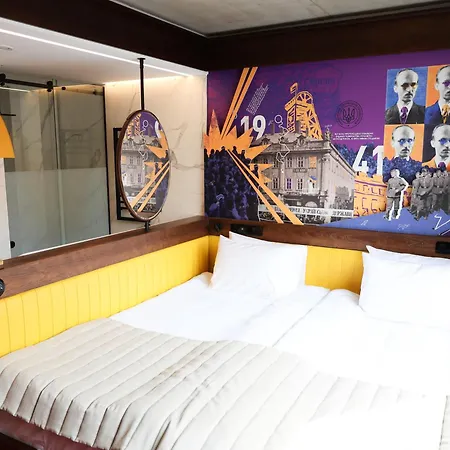 Hotel !fest Rynok Square