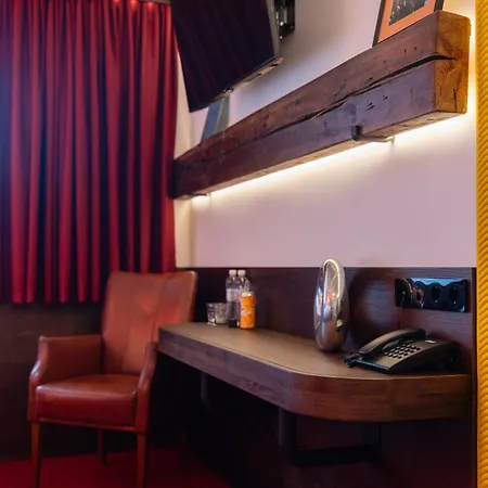 Hotel !fest Rynok Square Lemberg