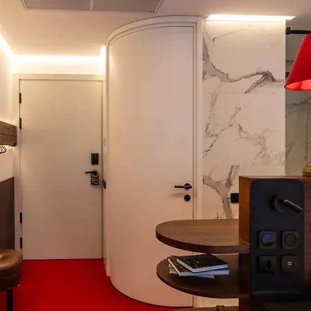 Hotel !fest Rynok Square Lemberg