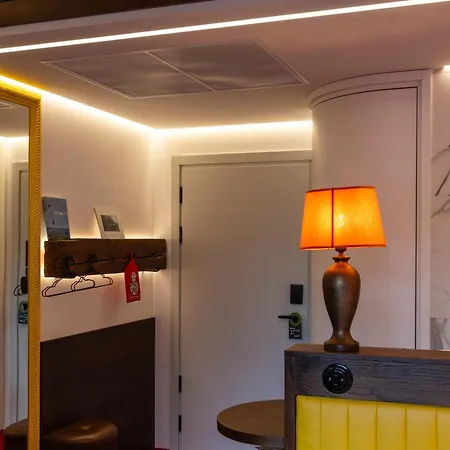 Hotel !fest Rynok Square