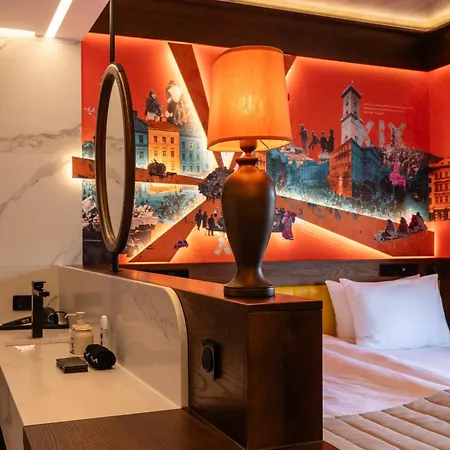 Hotel !fest Rynok Square *