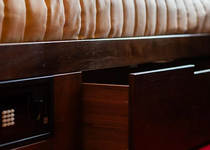 !fest Rynok Square Hotel *