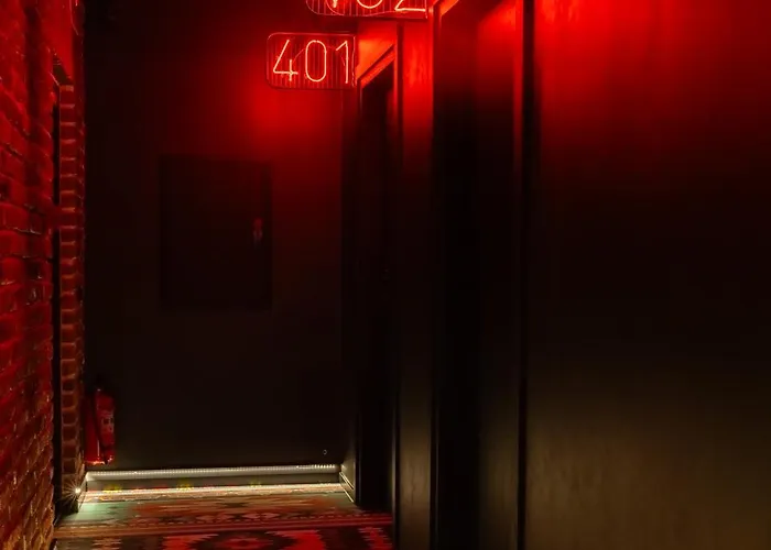 !fest Rynok Square Hotel *