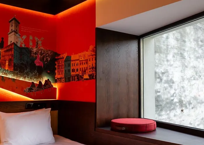 Hotel !fest Rynok Square Lvov