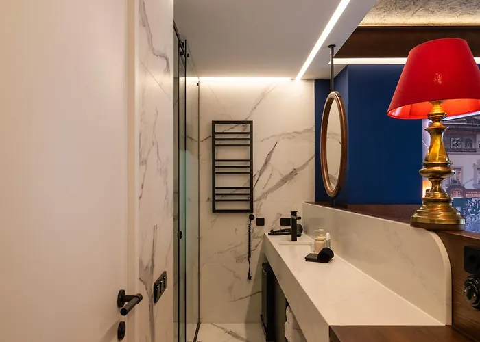 Hotel !fest Rynok Square Leópolis