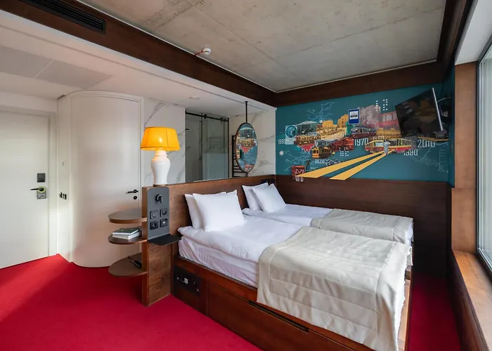 !fest Rynok Square Hotel *