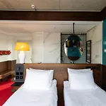 Hotel !fest Rynok Square